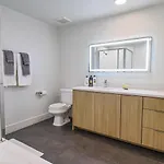 Modern 2Bd 2Ba, 5 Min To Santa Monica Pier!